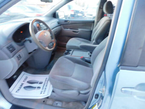 2006 Toyota Sienna LE 7 Passenger