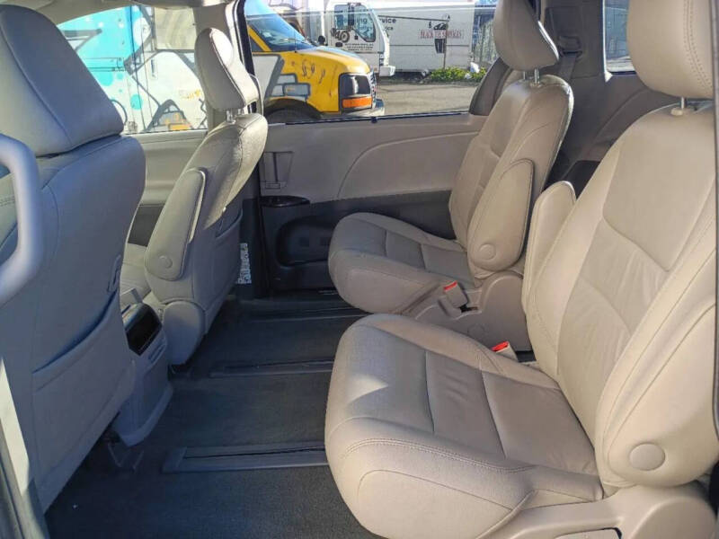 2017 Toyota Sienna