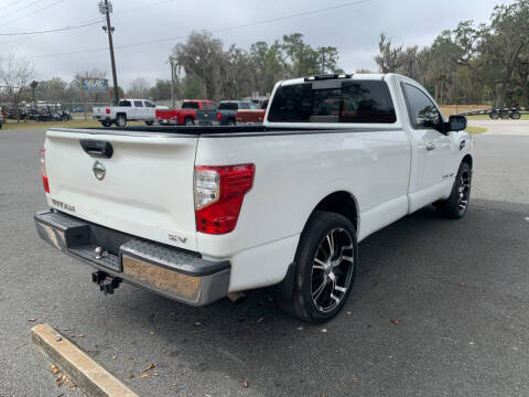 2017 Nissan Titan SV