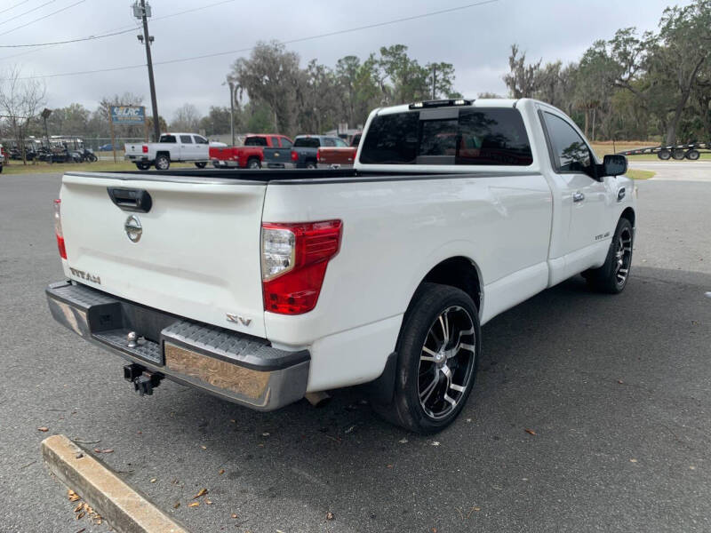 2017 Nissan Titan SV