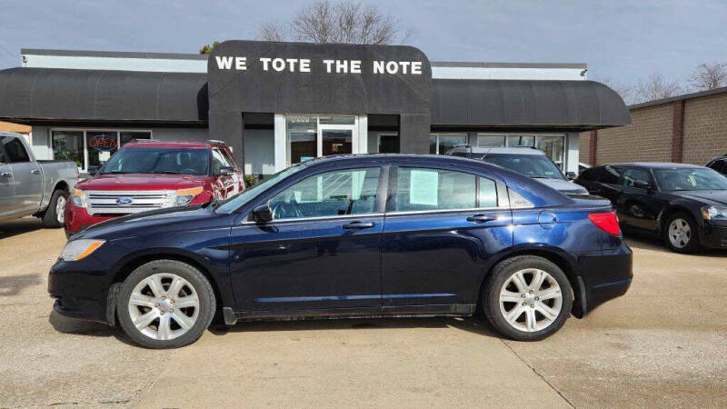 2012 Chrysler 200 for sale at First Choice Auto Sales in Moline IL