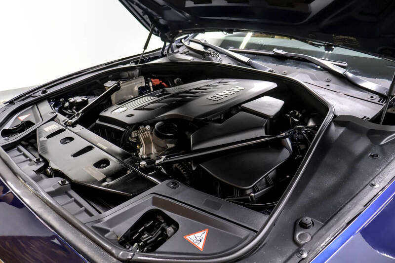 2011 BMW 5 Series 528i