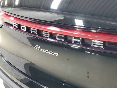 2025 Porsche Macan