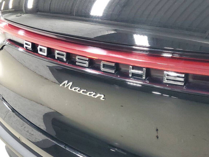 2025 Porsche Macan