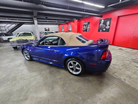 2004 Ford Mustang GT Deluxe