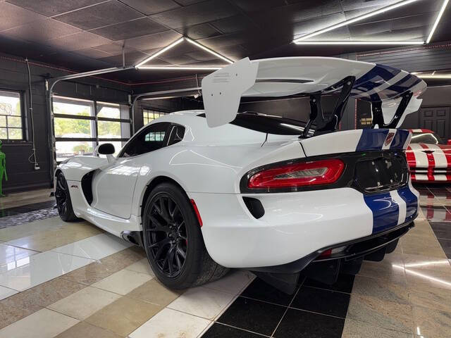 2016 Dodge Viper GTC