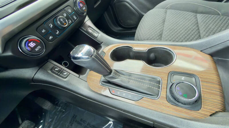 2017 GMC Acadia SLE-2