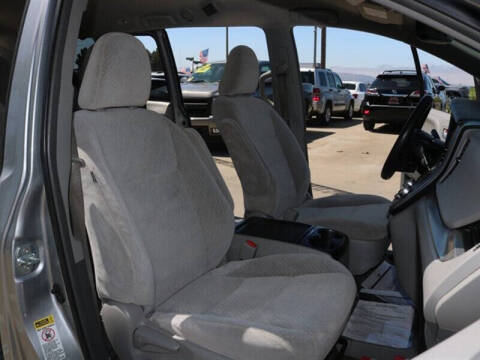 2017 Toyota Sienna LE 8-Passenger