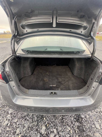 2021 Nissan Versa SV