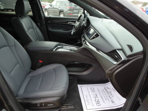 2022 Buick Enclave Essence