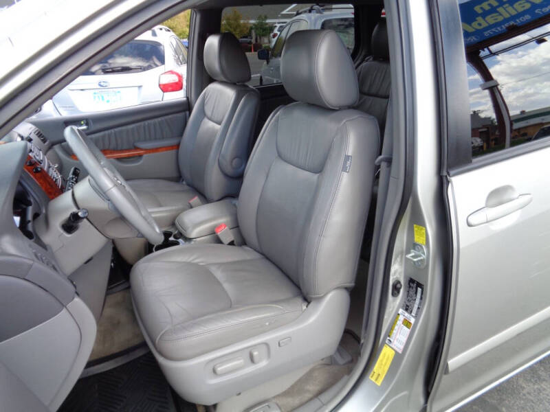 2010 Toyota Sienna XLE