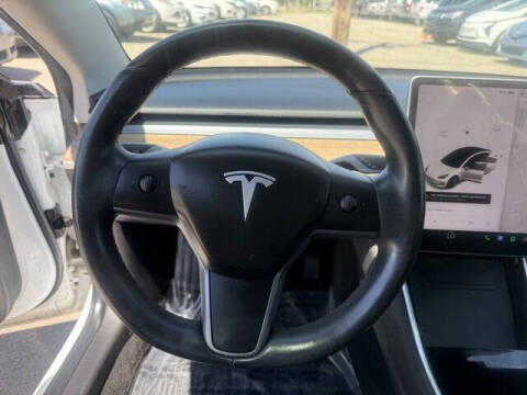 2019 Tesla Model 3 Standard Range Plus