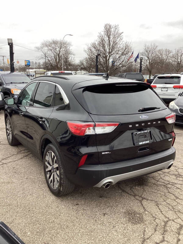 2020 Ford Escape SEL