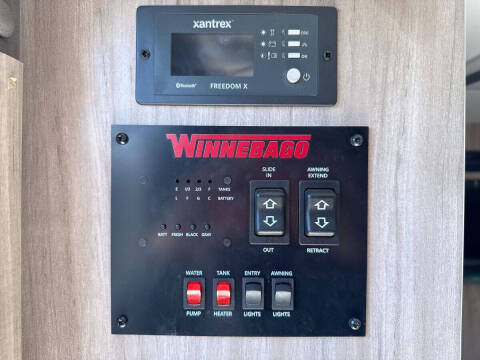 2022 Winnebago Micro Minnie FLX