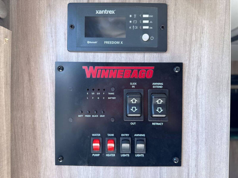 2022 Winnebago Micro Minnie FLX