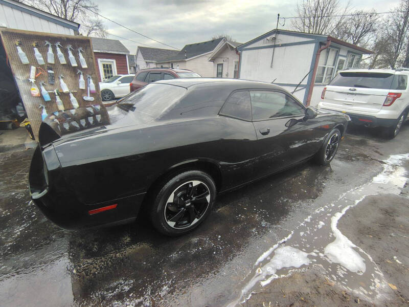 2013 Dodge Challenger SXT