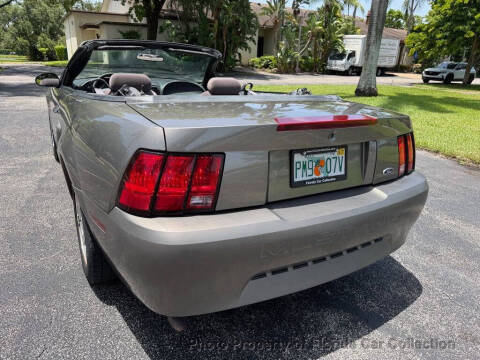 2002 Ford Mustang Deluxe
