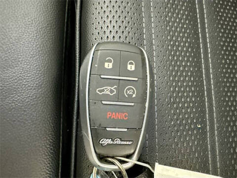 2022 Alfa Romeo Stelvio Veloce