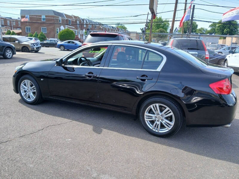 2015 Infiniti Q40