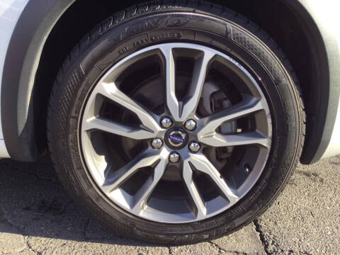 2015 Volvo V60 Cross Country T5