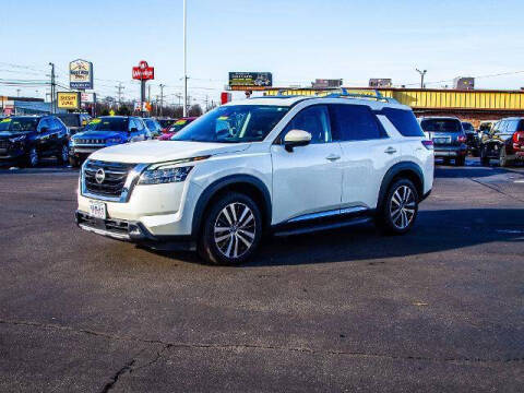 2023 Nissan Pathfinder Platinum
