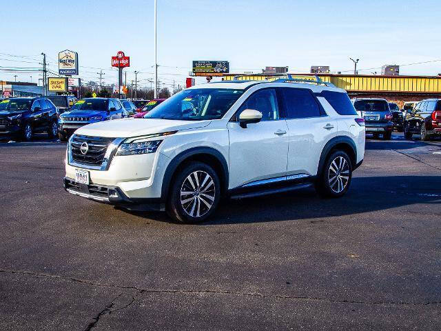 2023 Nissan Pathfinder Platinum