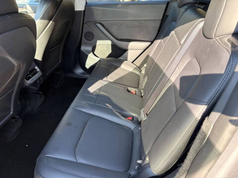 2025 Tesla Model Y Long Range