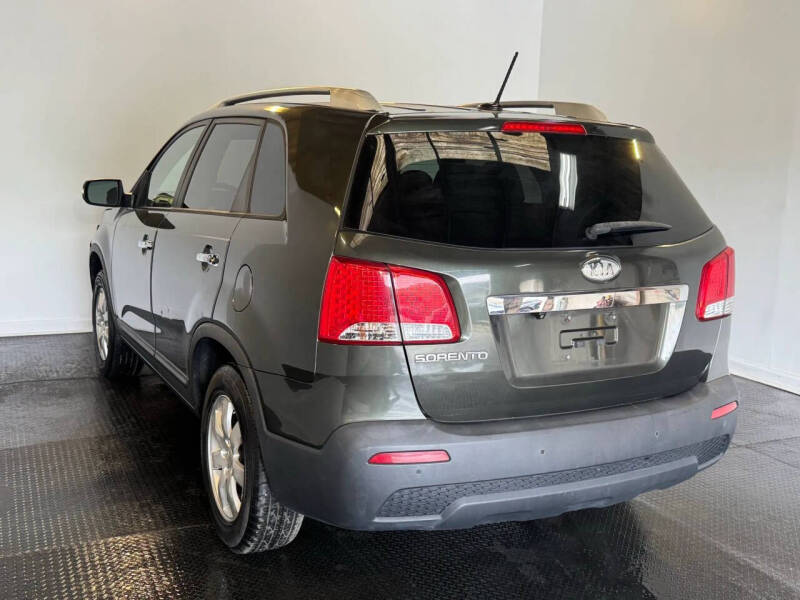 2011 Kia Sorento LX