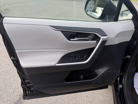 2019 Toyota RAV4 Hybrid XLE