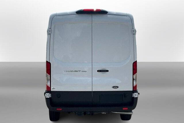 2025 Ford Transit 250