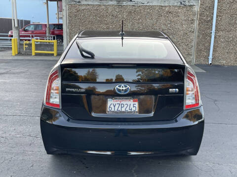 2013 Toyota Prius Three