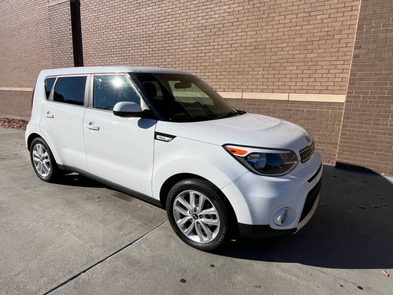 2017 Kia Soul for sale at GTO United Auto Sales LLC in Lawrenceville GA