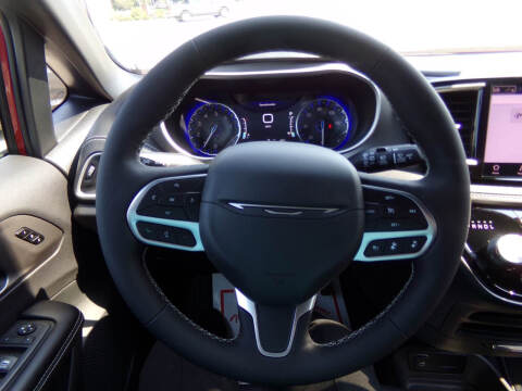 2027 Chrysler Pacifica Select