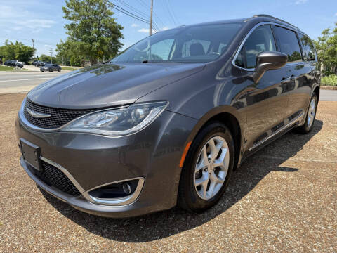 2017 Chrysler Pacifica Touring Plus