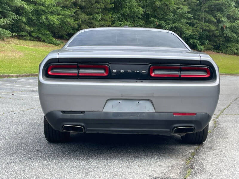2015 Dodge Challenger SXT