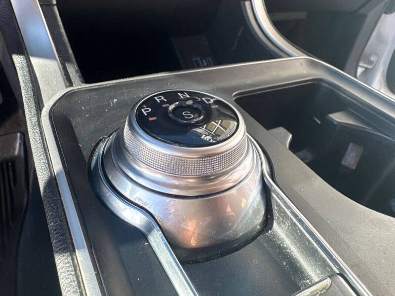 2023 Ford Edge SE