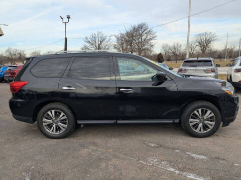 2020 Nissan Pathfinder SV