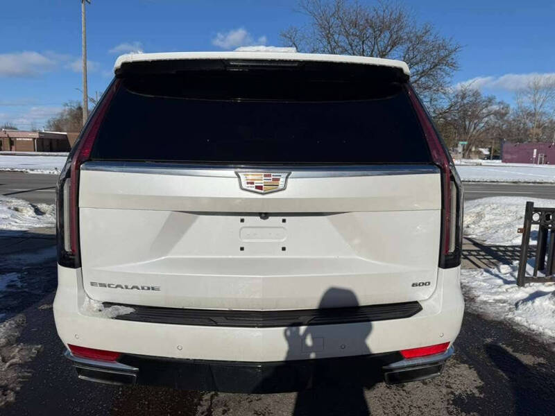 2023 Cadillac Escalade Luxury
