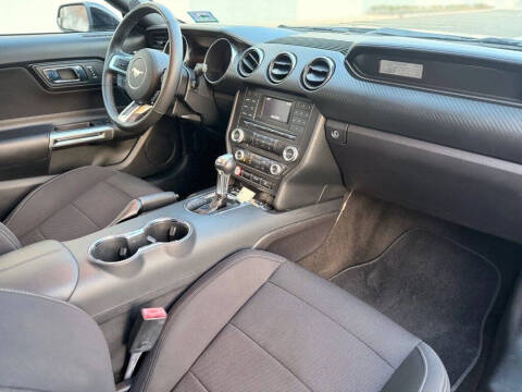 2016 Ford Mustang V6