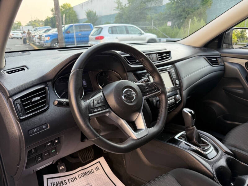 2018 Nissan Rogue SV