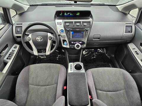 2012 Toyota Prius v Two