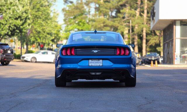 2021 Ford Mustang EcoBoost