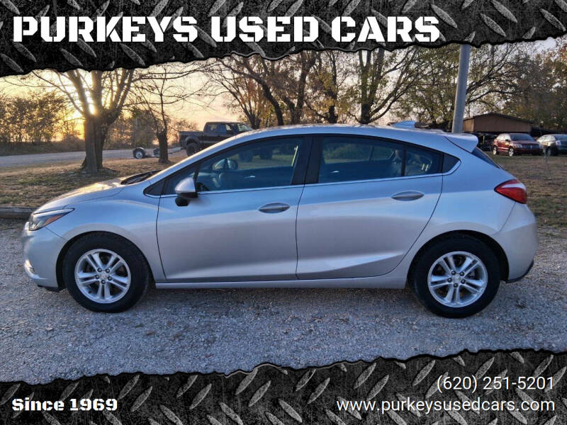 2018 Chevrolet Cruze LT's photo