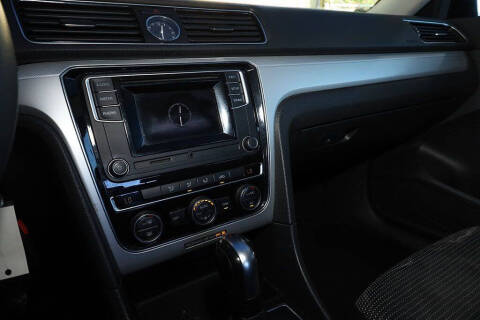 2017 Volkswagen Passat 1.8T S