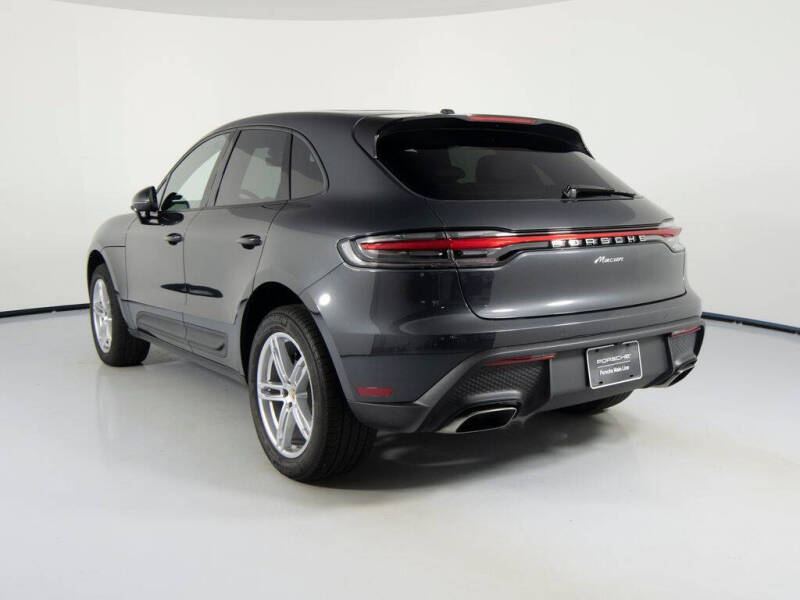 2025 Porsche Macan