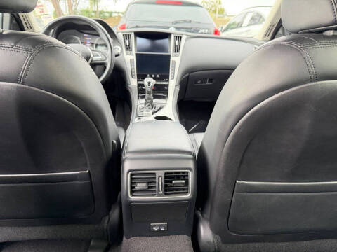 2021 Infiniti Q50 Luxe