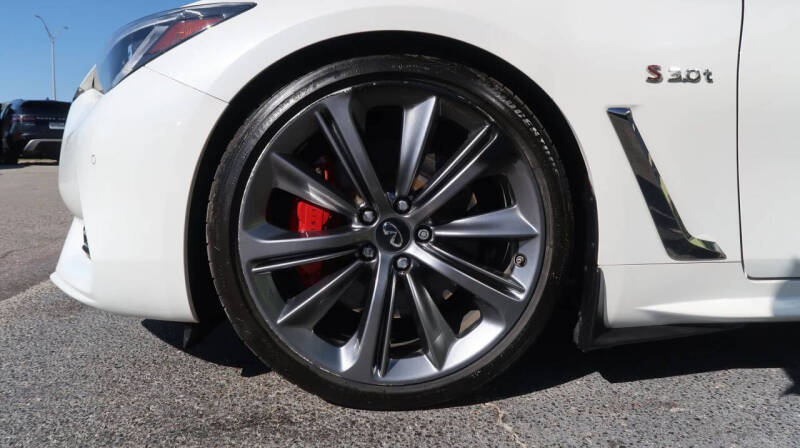 2020 Infiniti Q60 Red Sport 400