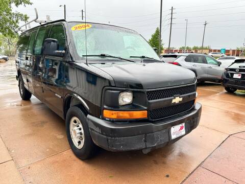 2004 Chevrolet Express for sale at AP Auto Brokers in Longmont CO