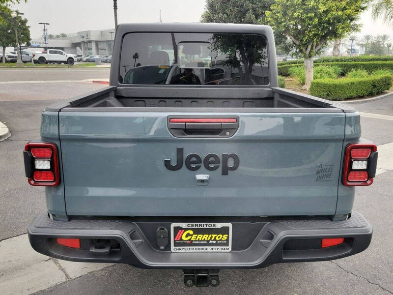 2026 Jeep Gladiator Willys
