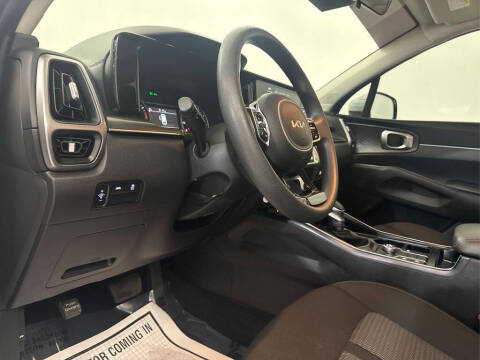 2022 Kia Sorento LX